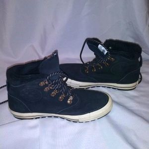 Women's Hiking Converse Size 6.5